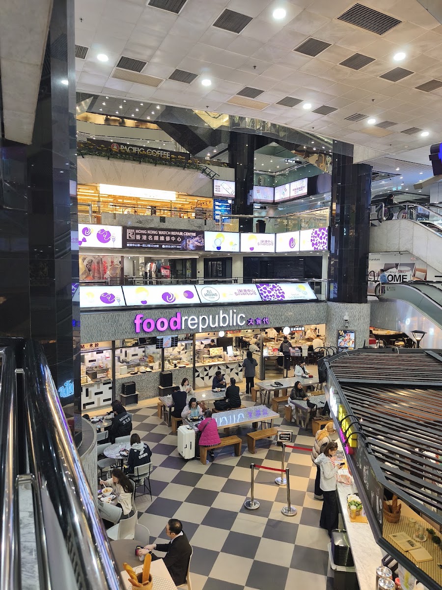 新港中心停車場 實景照片 7