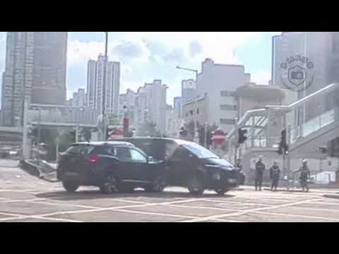車CAM直擊 - 油麻地果欄對出貨Van疑似衝紅燈 MG不幸撞上