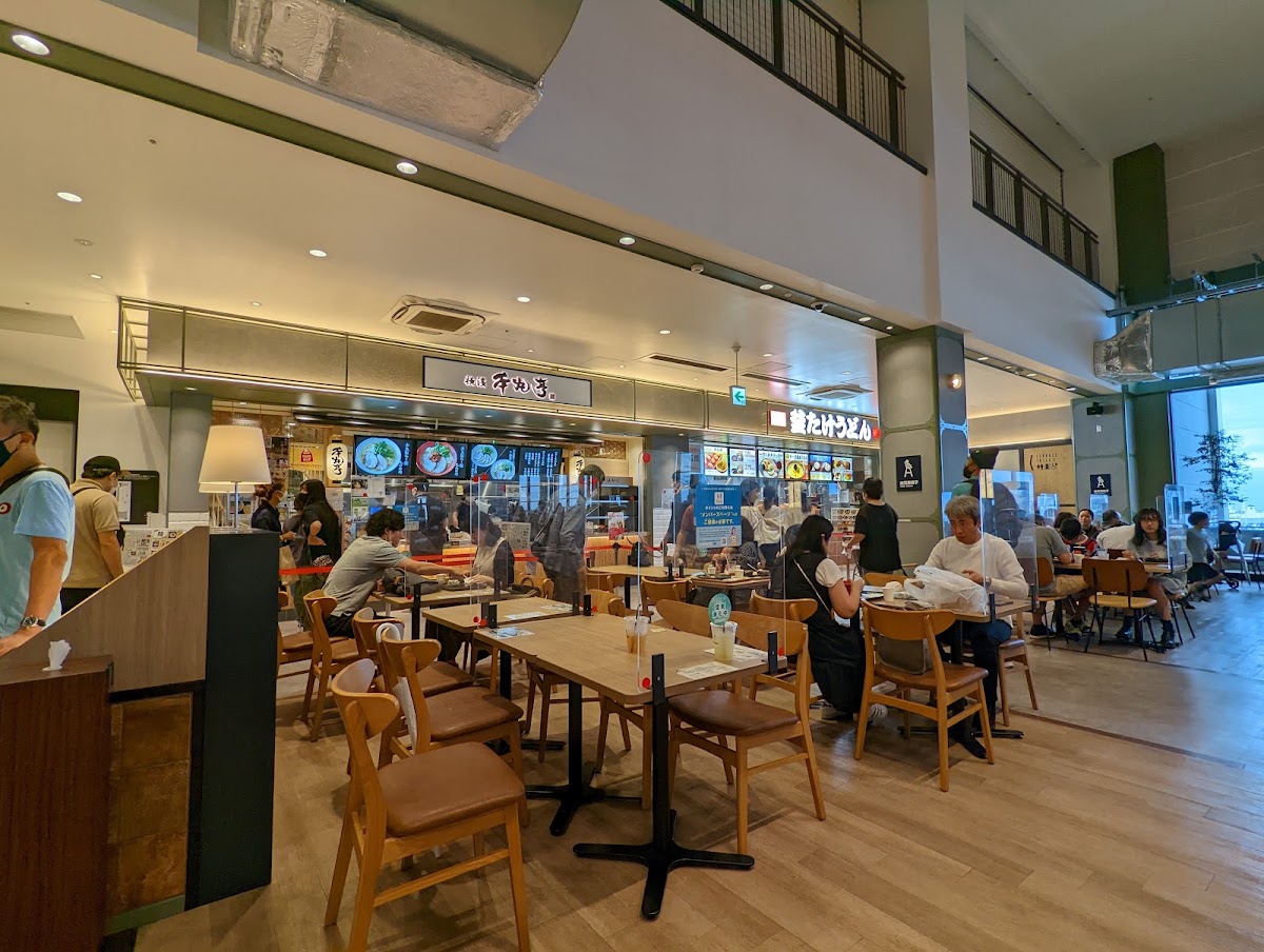 三井 Outlet Park 橫濱灣畔（三井アウトレットパーク 横浜ベイサイド） 實景照片 5