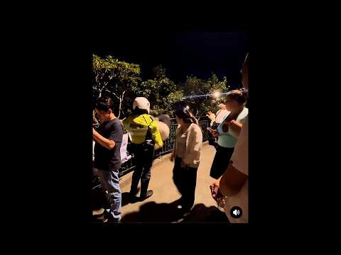 直擊 - 人肉佈景板系列 🫣 阿蛇好有心逐個勸