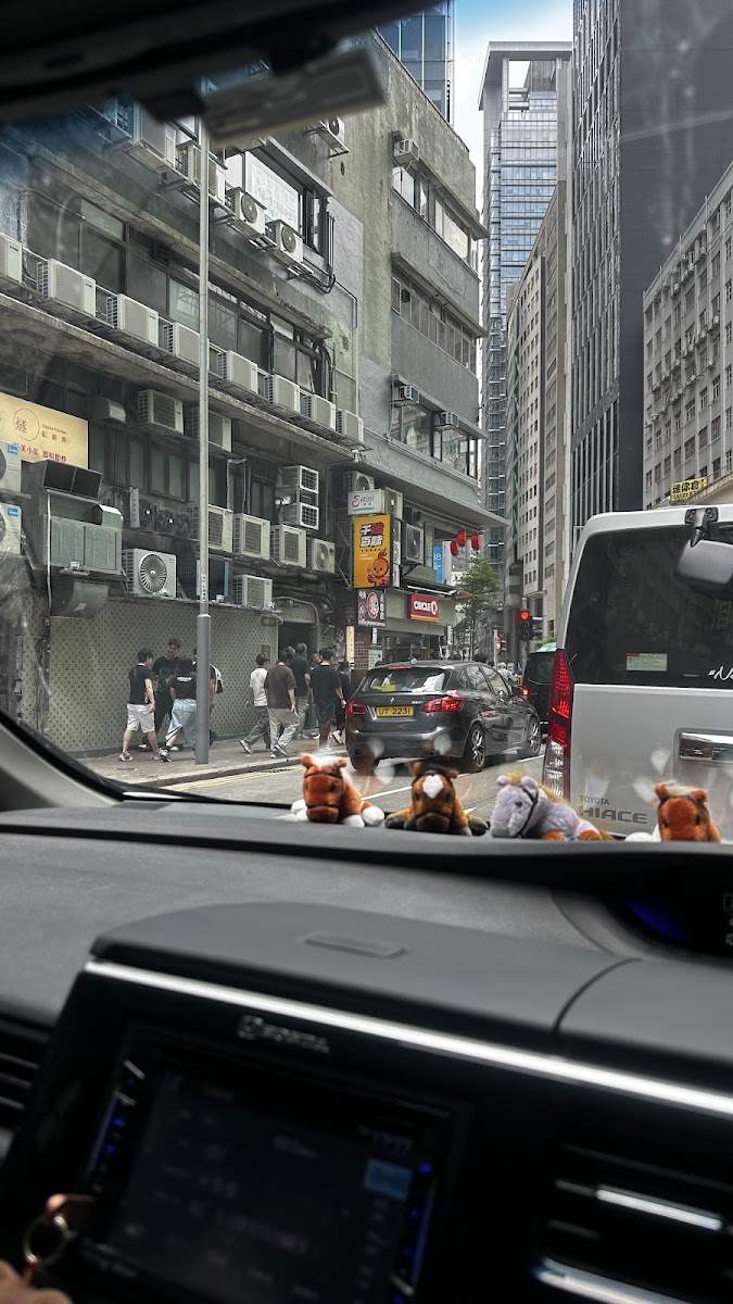巧明工廠大廈停車場 實景照片 7
