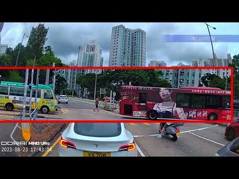 車CAM直擊 - 佢搞緊乜？？竹園赤膊男徒手打交通燈