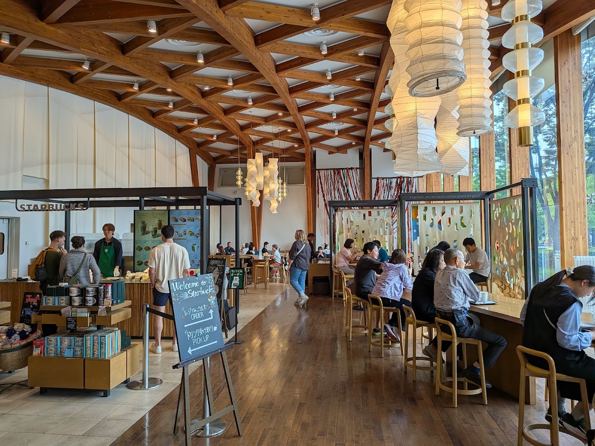 星巴克咖啡 皇居外苑和田倉噴水公園店(スターバックス コーヒー 皇居外苑 和田倉噴水公園店) 實景照片 5