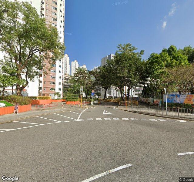 啟泰苑停車場