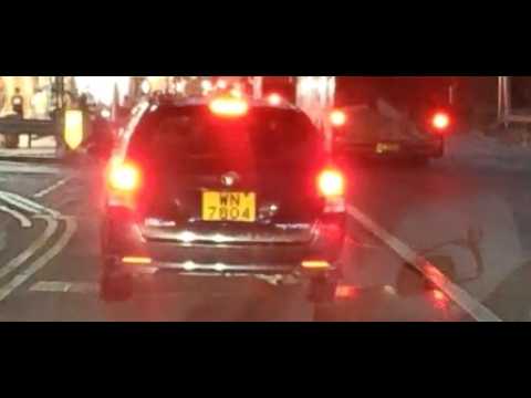 車CAM直擊 - 型到盡頭系列：先cut 單白扒頭再自炒上石壆成架車歪咗