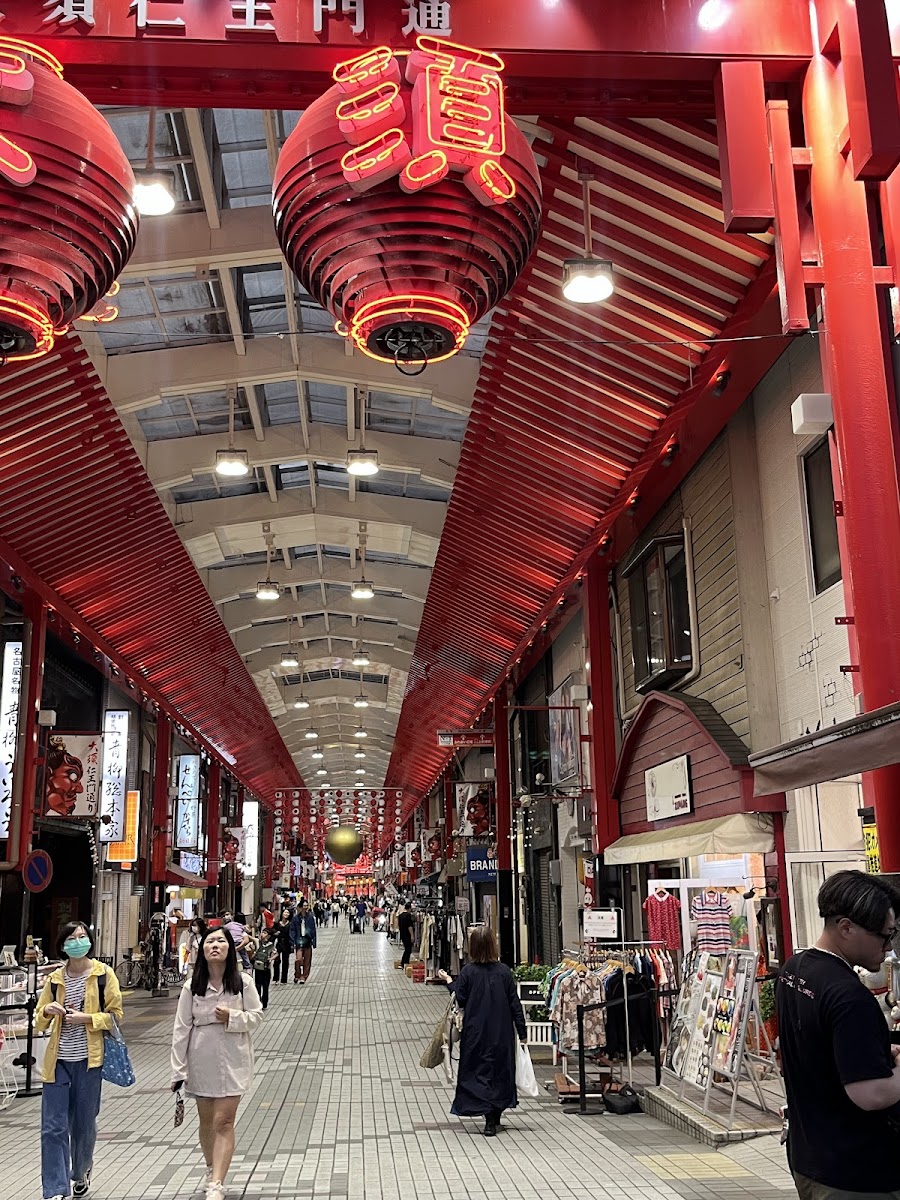 商店街內部走廊與紅燈籠