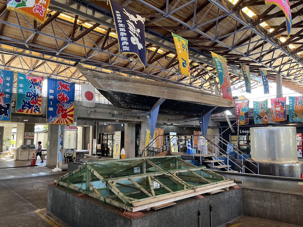 道之驛 牛深海彩館（道の駅 うしぶか海彩館） 實景照片 9