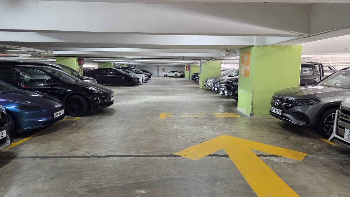 康怡廣場 Kornhill Plaza 停車場 實景照片 8
