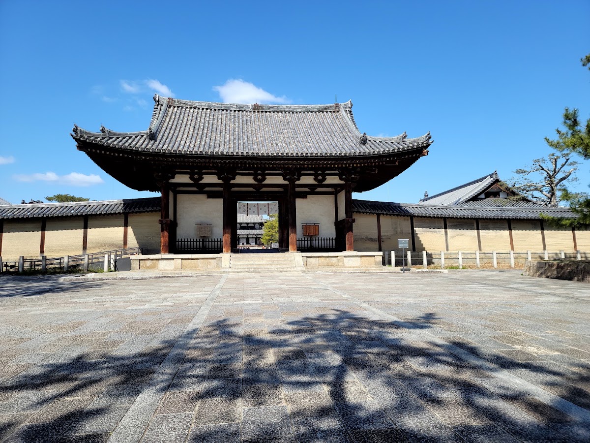 法隆寺南大門外觀與廣場