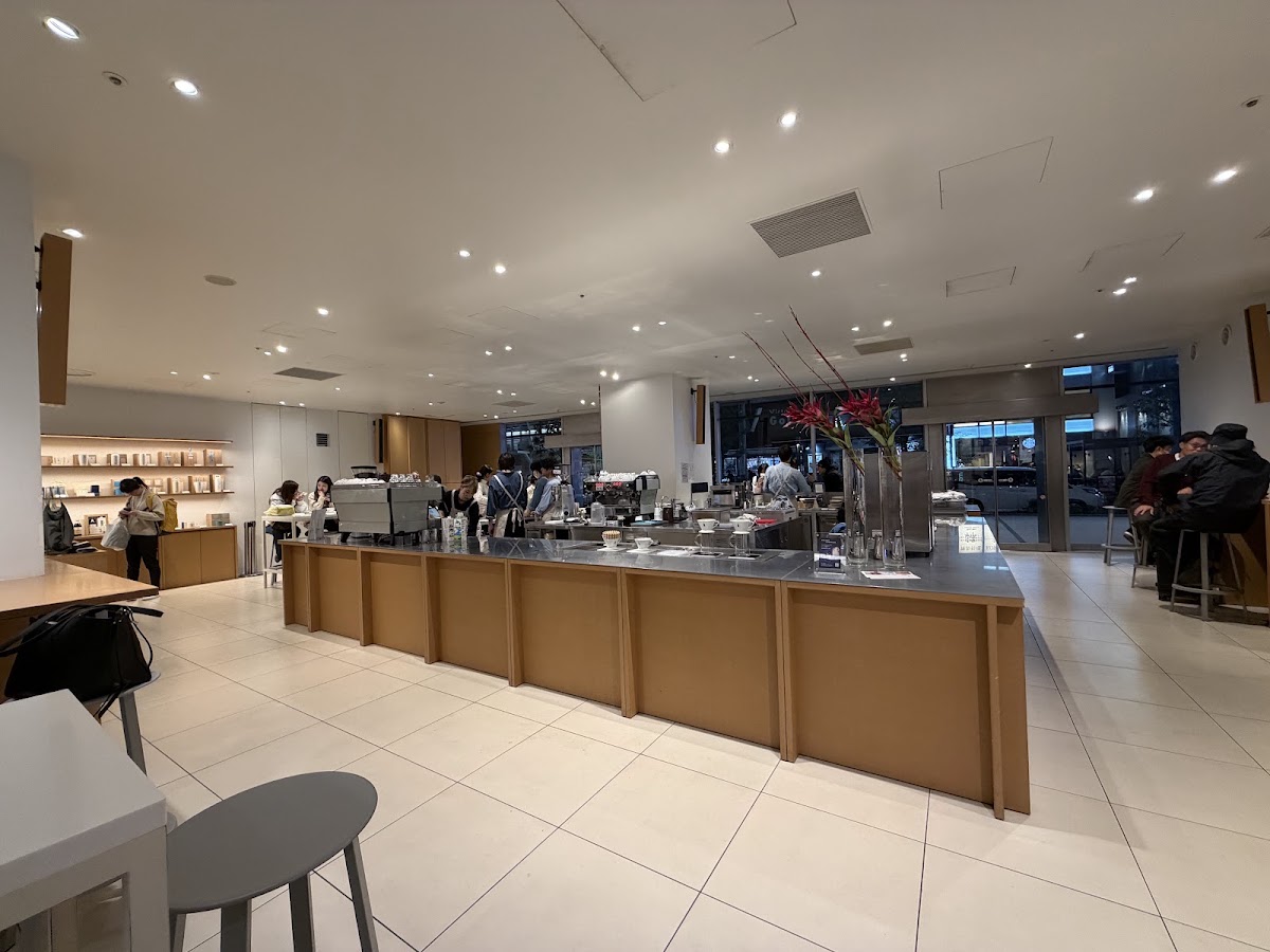 藍瓶咖啡 新宿店（ブルーボトルコーヒー 新宿カフェ） 實景照片 4