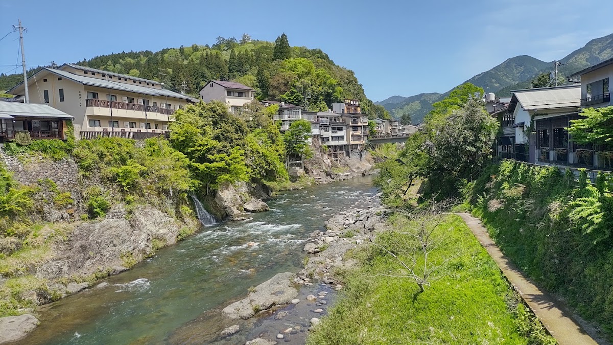 郡上八幡河川與老街風景