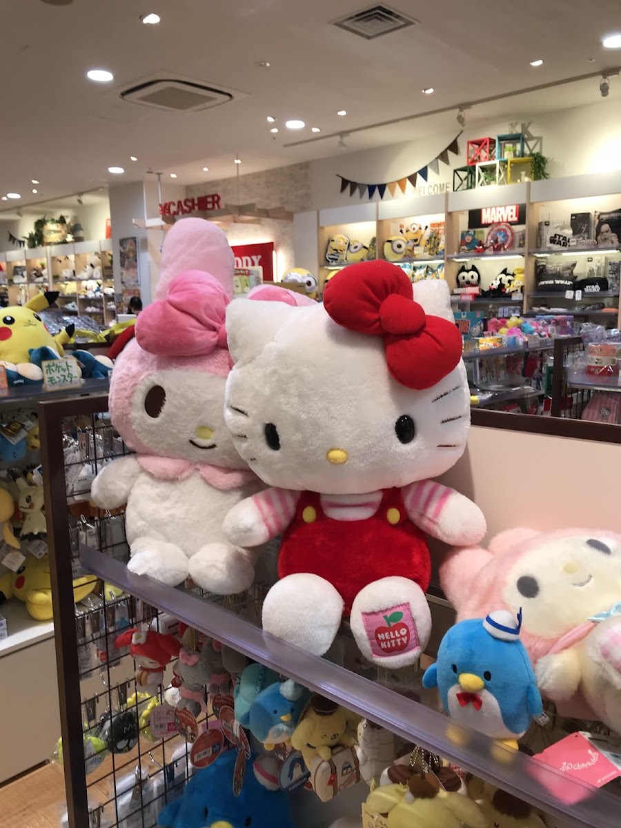Hello Kitty 與美樂蒂絨毛娃娃特寫