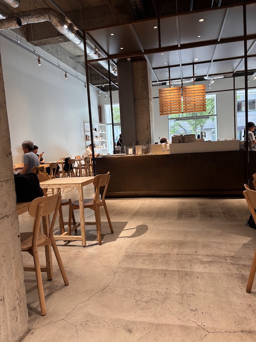 藍瓶咖啡 神戶店（ブルーボトルコーヒー 神戸カフェ） 實景照片 5