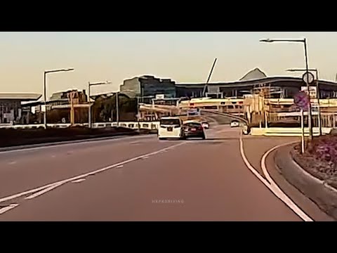 車CAM直擊 - 機場兩車相撞 ZU6881🤭 女車神神奇頂級超卓