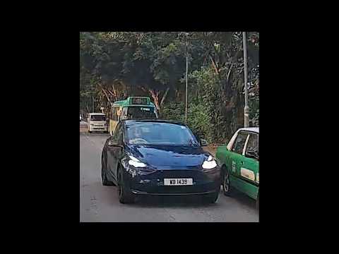 車CAM直擊 - Teslun 為所慾為又一鐵證！強行逆線爬頭三架車位