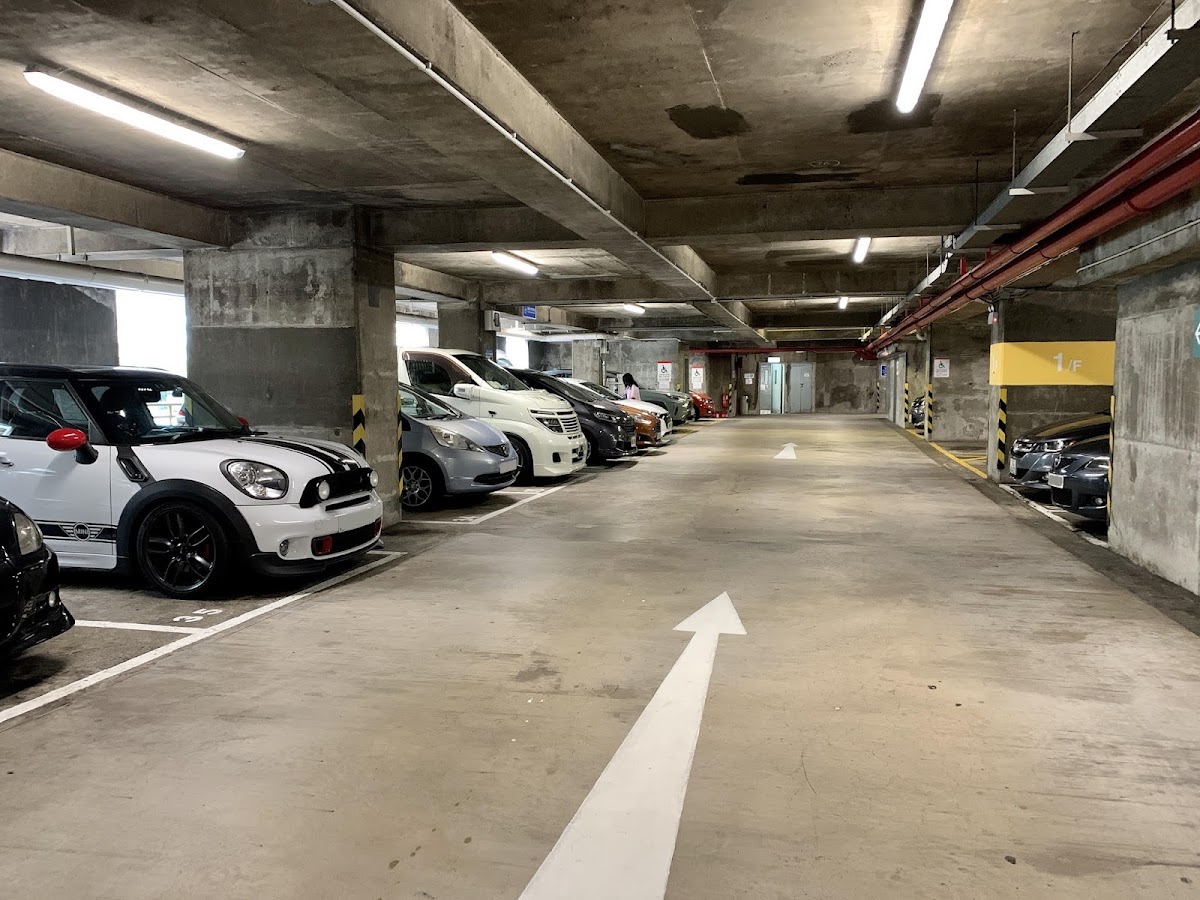 峻峰花園停車場 實景照片 8