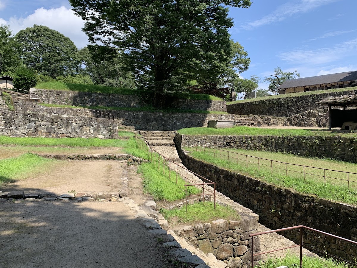 金山城遺跡與步道廣場全景