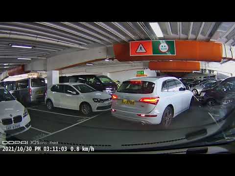 車CAM直擊 - 海運大廈車位1323對面架黑色車，你俾人撞到呀