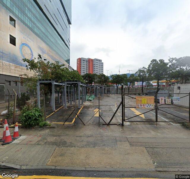九龍灣宏展街露天停車場
