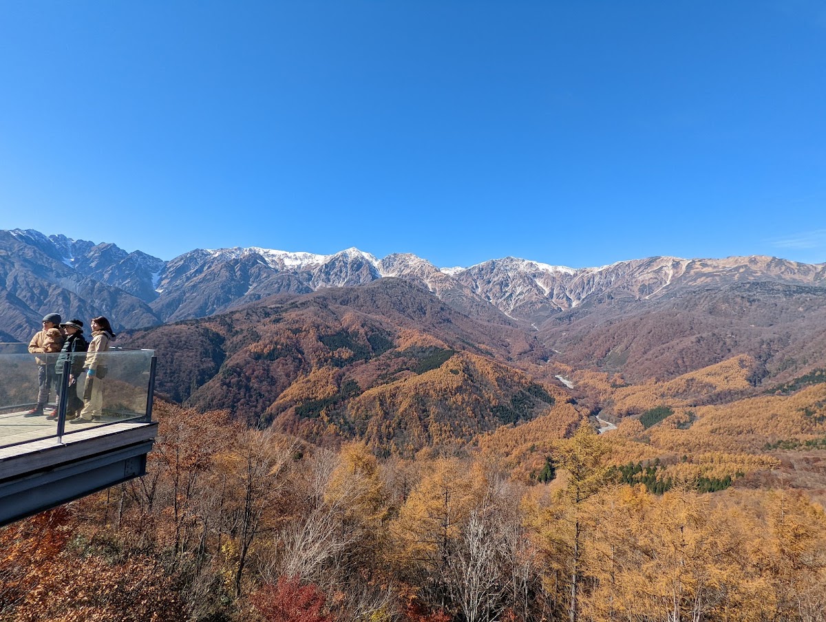 秋季觀景台與白馬連峰大景