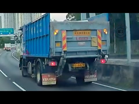車CAM直擊 - 障礙賽💣YG6678 載貨不穩成地紙皮