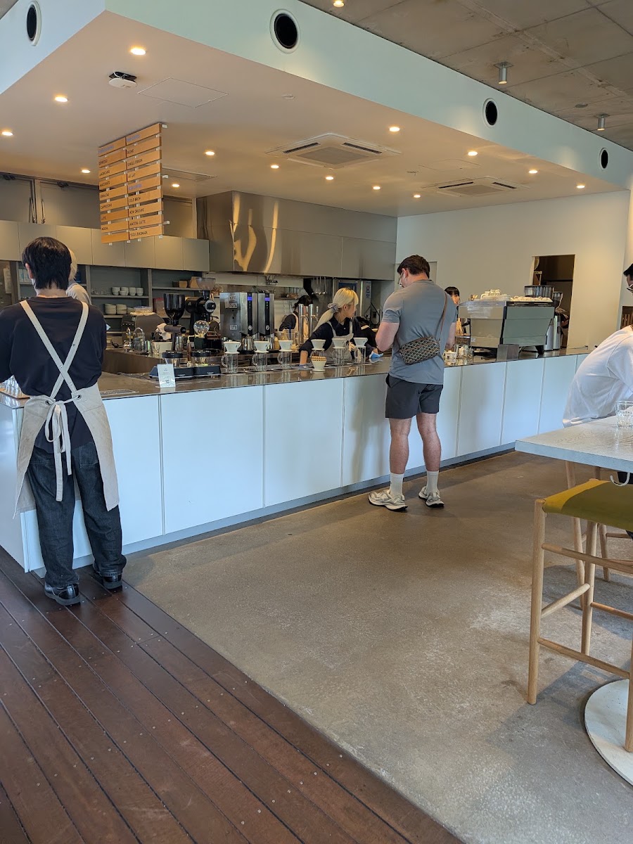 藍瓶咖啡 青山店(ブルーボトルコーヒー 青山カフェ) 實景照片 5