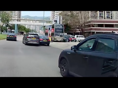 車CAM直擊 - 一人一條線咁難行咩？咁都撞車🤦‍♂️