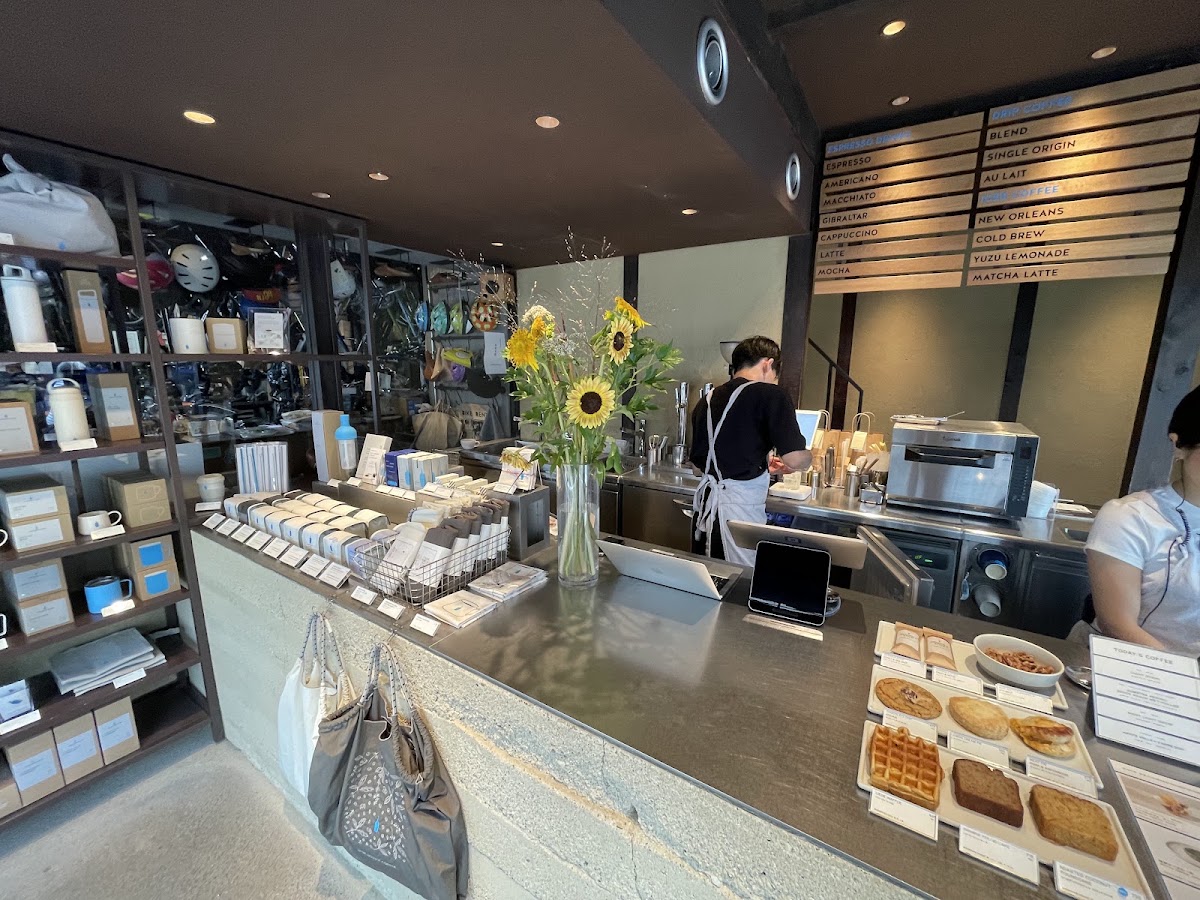 藍瓶咖啡 京都六角店(ブルーボトルコーヒー 京都六角カフェ) 實景照片 5