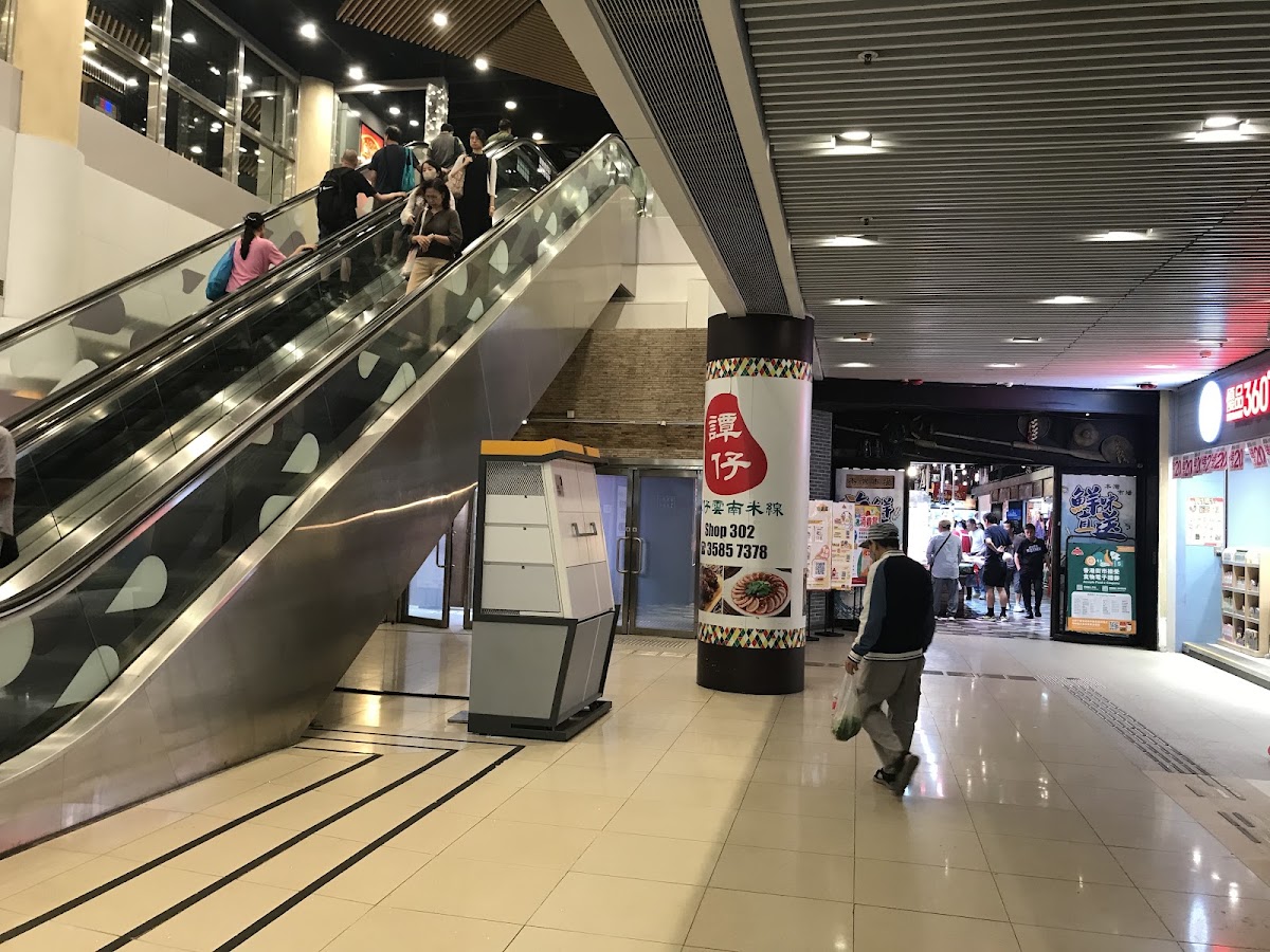 小西灣廣場停車場 實景照片 6