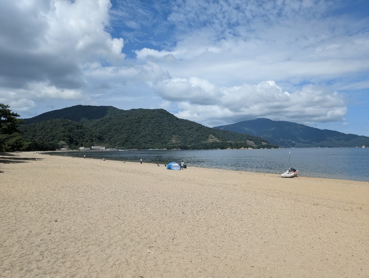 氣比松原海灘與山景大景