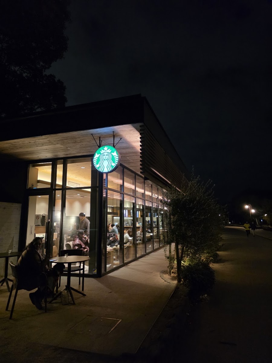 星巴克咖啡 福岡大濠公園店(スターバックス コーヒー 福岡大濠公園店) 實景照片 9