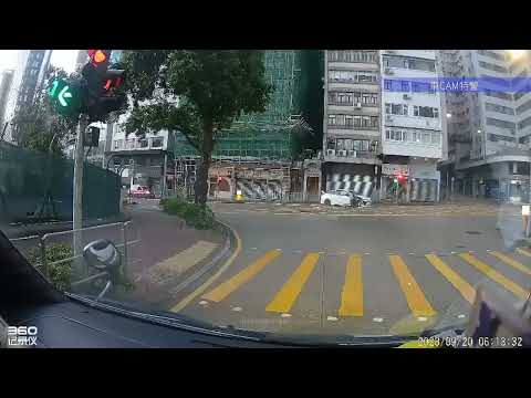 車CAM直擊 - 柯士甸道兩車相撞 炮彈飛車 貨車剷上行人路翻側