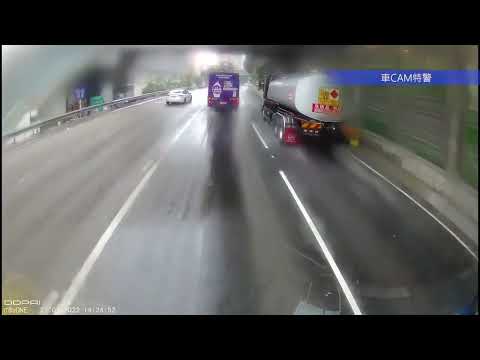 車CAM直擊 - 天雨路滑，小心駕駛呀大家……