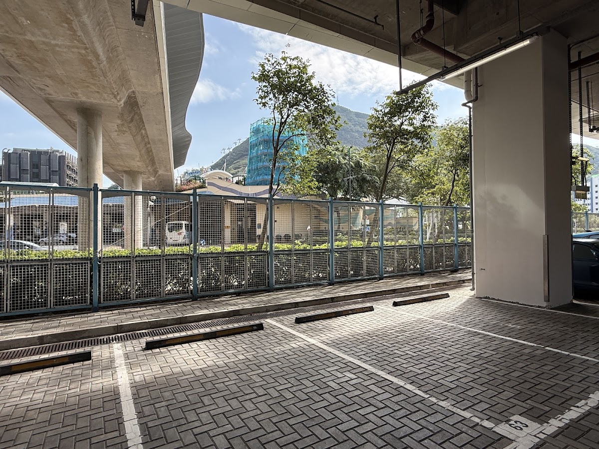 港鐵海洋公園站停車場 實景照片 10
