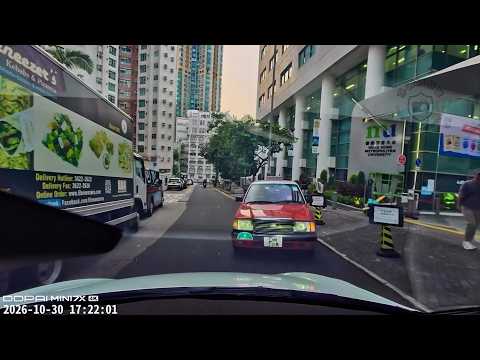 車CAM直擊 - 的士大哥求學心切 不惜逆線撞跌埋雪糕筒都要衝入都大