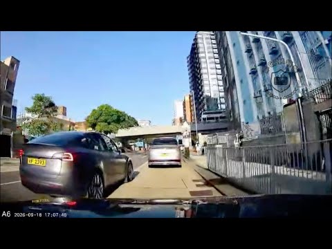 車CAM直擊 - 後面無車又唔跟隊 老馮Teslun唔打燈