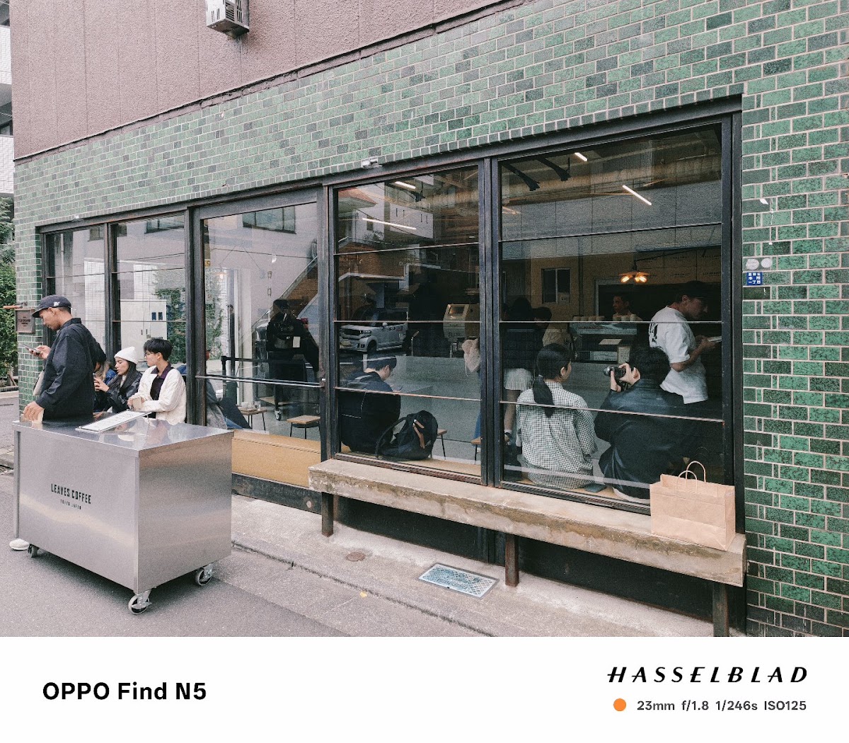 Leaves Coffee Roasters 藏前（リーブスコーヒー ロースターズ）