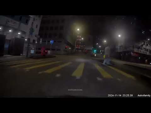 車CAM直擊 - 唔睇燈就過馬路 個地濕少少就係咁先 #炎命祥