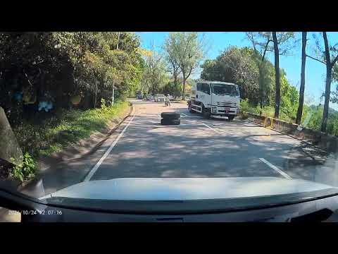 車CAM直擊 - (澳門) 後面兩位咁好反應，大車司機你有啲運🫢
