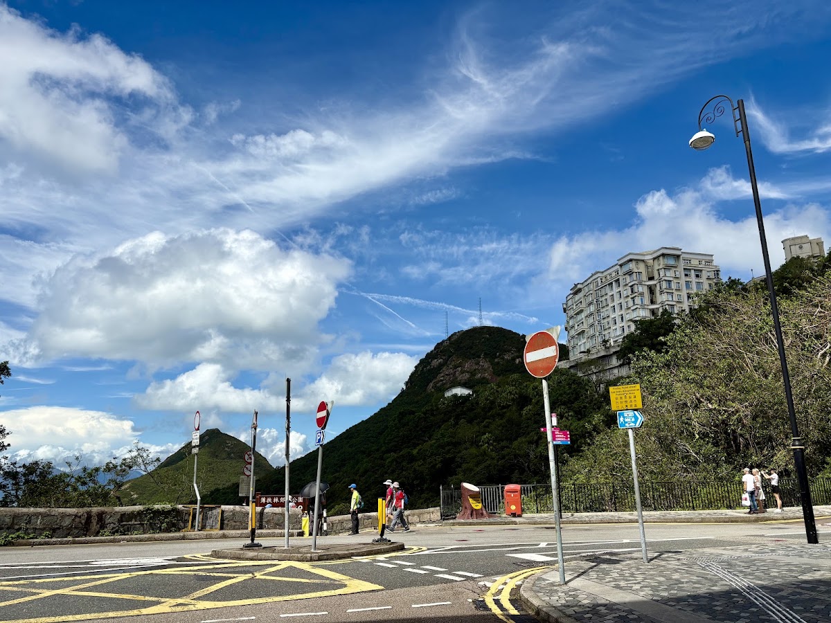 山頂廣場 Peak Galleria 停車場 實景照片 9