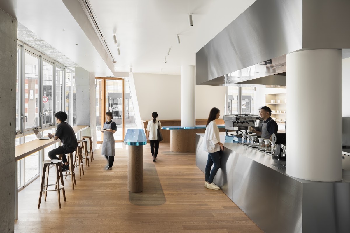 藍瓶咖啡 大阪梅田茶屋町店（ブルーボトルコーヒー 梅田茶屋町カフェ） 實景照片 8