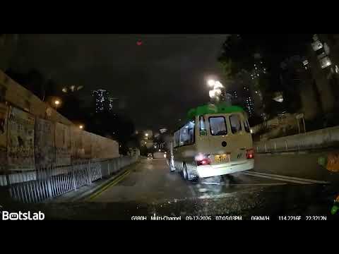 車CAM直擊 - 出個路口姐 小巴佬你唔駛咁型 😂