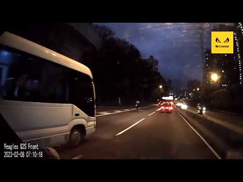 車cam直擊｜片主 : 將軍澳隧道出九龍落斜揸70都唔夠你快，仲交牌費黎仲咩