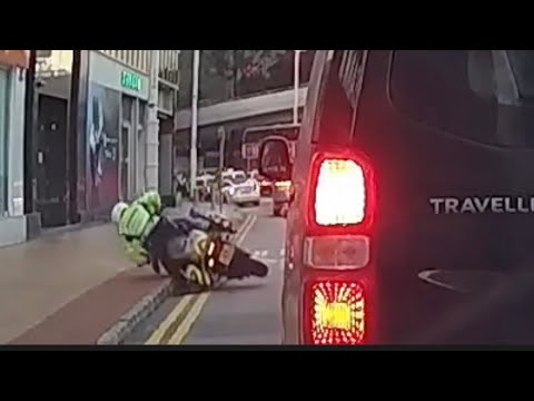 車CAM直擊 - 阿sir 無事丫麻😂 落馬小心啲啦下次