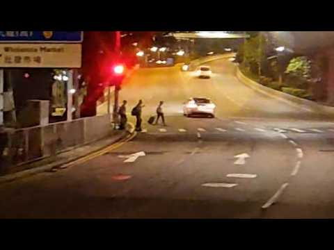 車CAM直擊 - 夜深任我行 ！有📸途人過路都唔駛理~