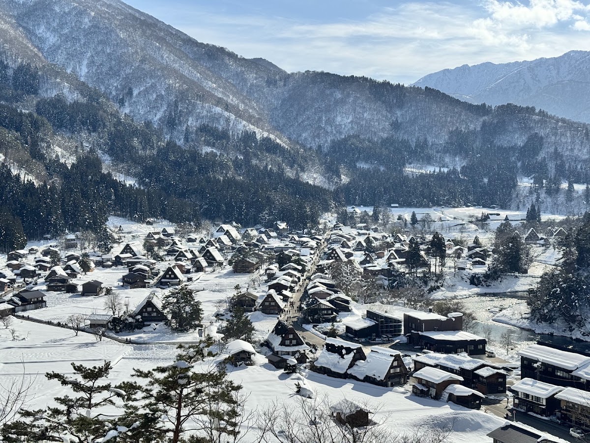 白雪覆蓋的合掌村冬季大景