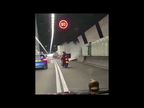 車CAM直擊 - 長青隧道 水舞間