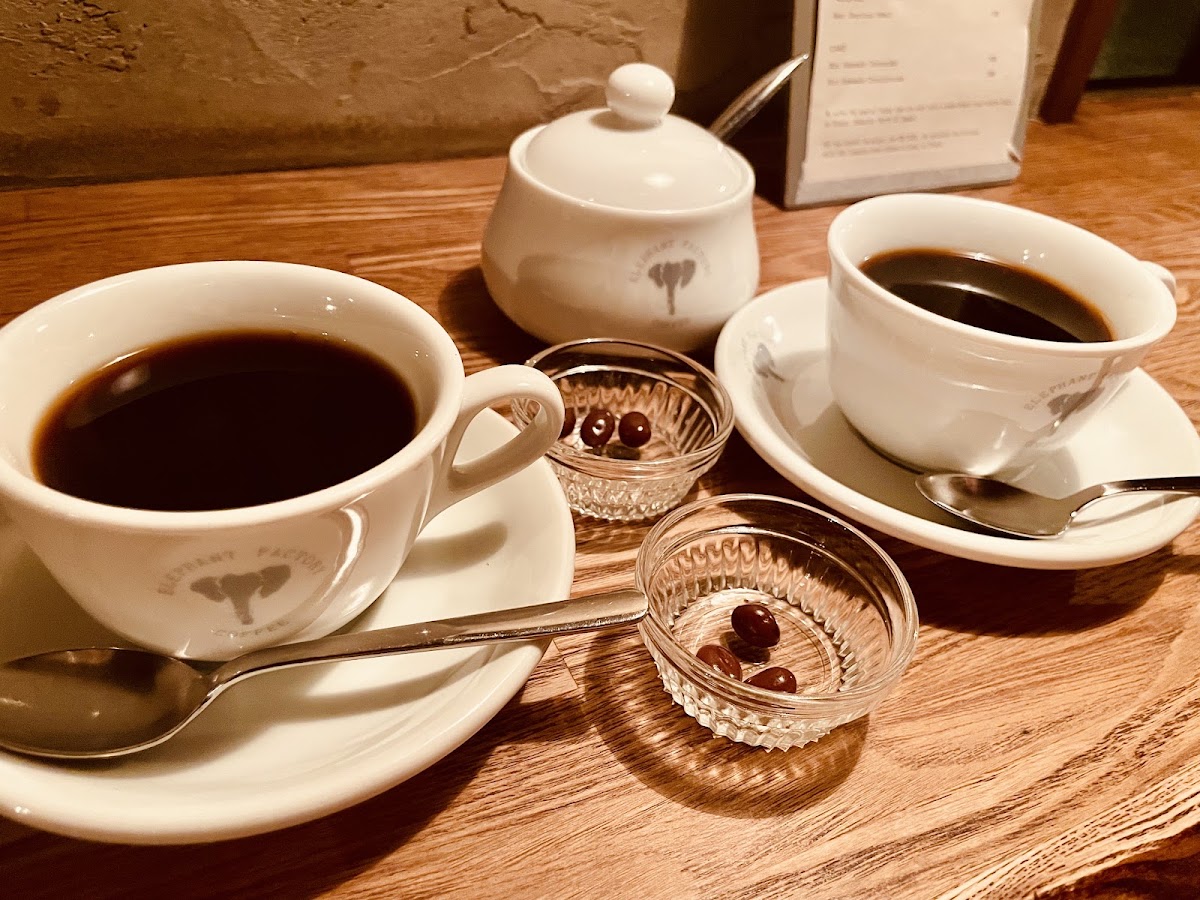 ELEPHANT FACTORY COFFEE(エレファントファクトリーコーヒー) 實景照片 2