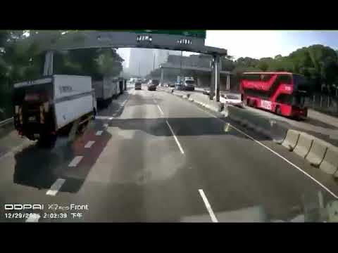 車CAM直擊 - 元朗公路(往屯門方向)近博愛醫院交通意外，一串四