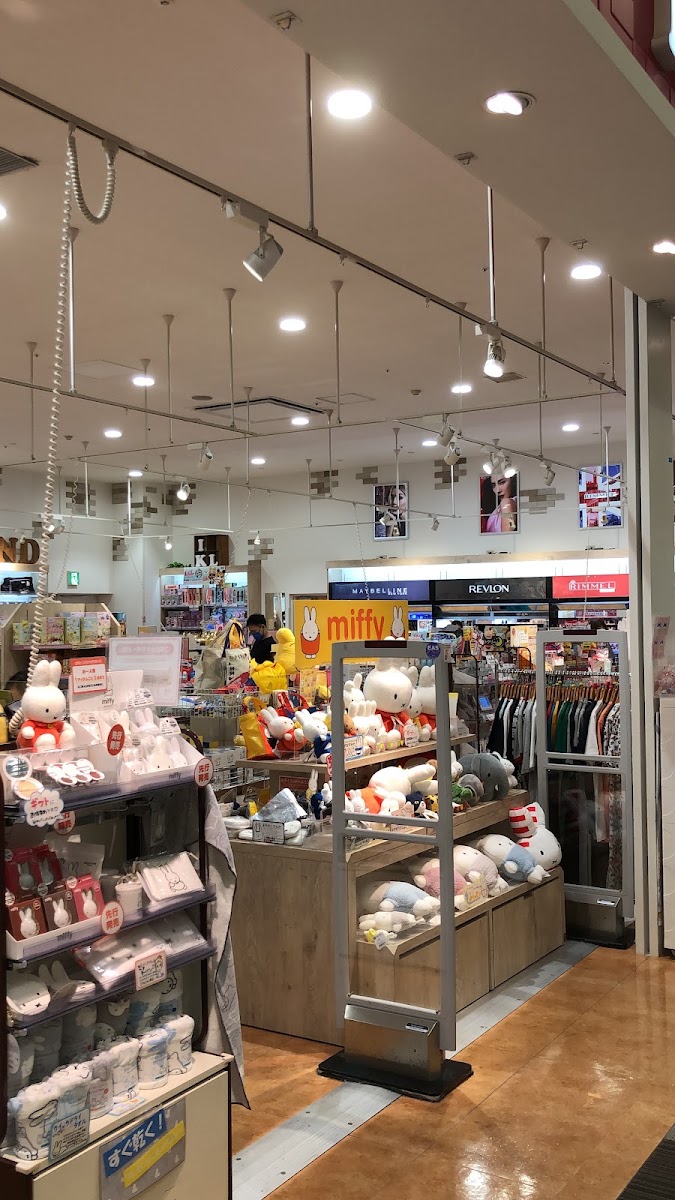 Miffy 專櫃與店內走道
